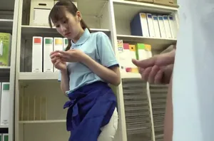 Em người yêu nghiện game mặc kệ tôi làm gì thì cô ấy vẫn chơi game