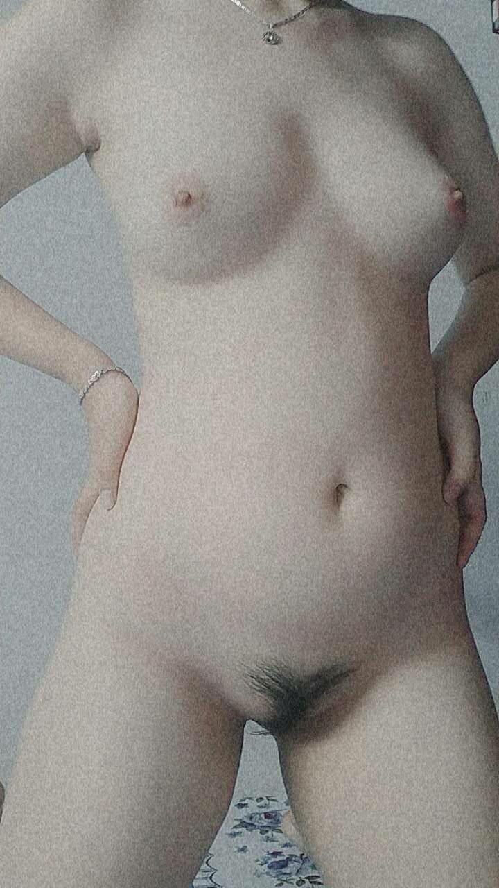 Bố Chồng yêu muốn bạn gái của con trai mang thai cho ông ta