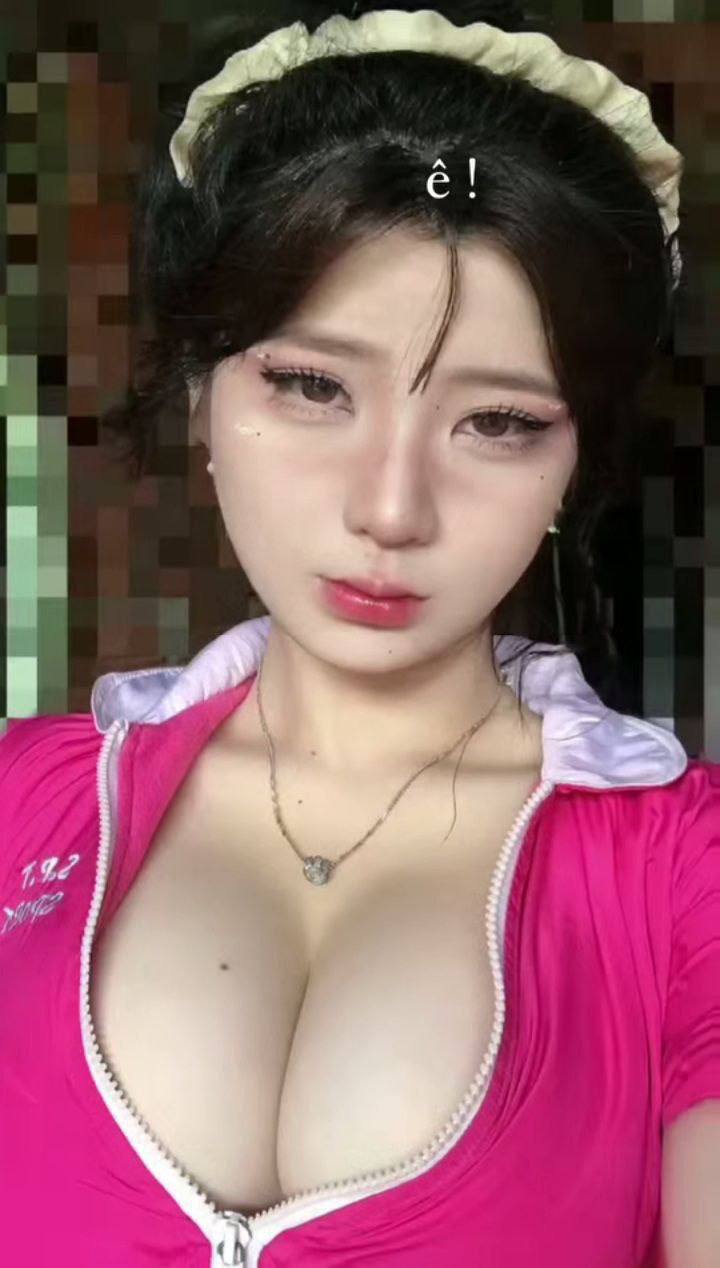 Thất nghiệp, ông bố khốn nạn dẫn 3 cô con gái đi bán dâm